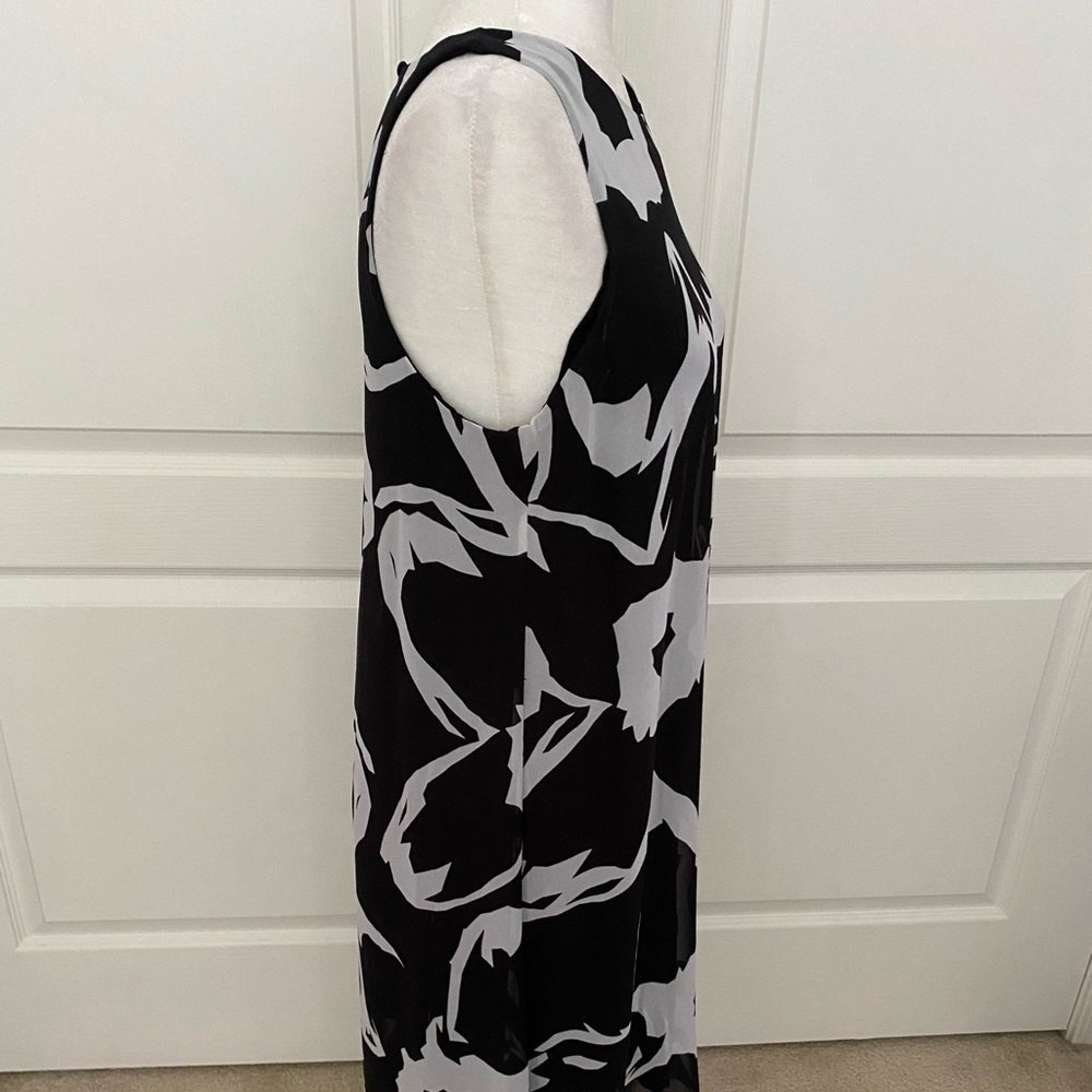 Vince Camuto Black & White Hi-Lo Sleeveless Dress | Size Small | Keyhole Back - Picture 5 of 11